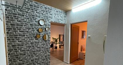 Ferienwohnung 'Ruhiger Zeithain' mit privatem Garten, Wi-Fi und Klimaanlage