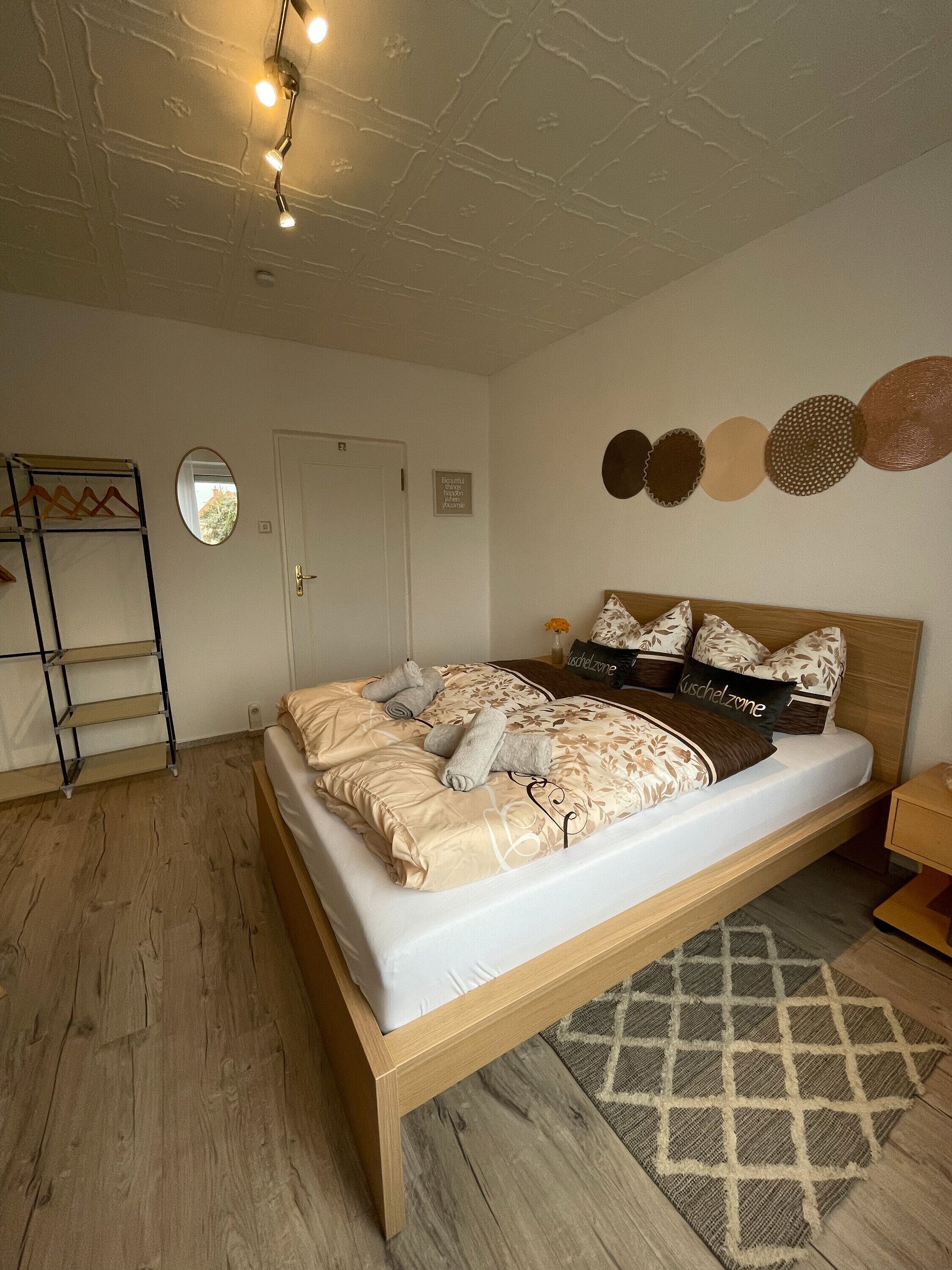 2 bedrooms, iron/ironing board, free WiFi, bed sheets