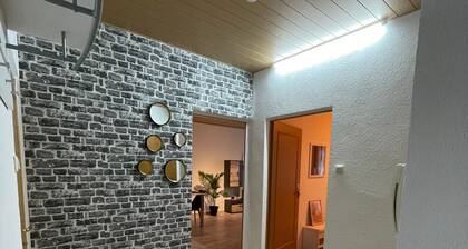 Ferienwohnung 'Ruhiger Zeithain' mit privatem Garten, Wi-Fi und Klimaanlage