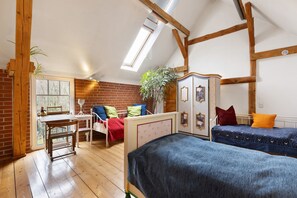 9 chambres, accès au Wi-Fi (inclus), literie fournie