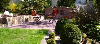 Apartment 'Bergfrieden' with Private Terrace, Shared Garden and Wi-Fi
