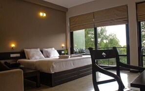 Deluxe Double Room | 1 bedroom, iron/ironing board, free WiFi
