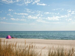 Beach - 6 Person Holiday Home on a Holiday Park in Vaeggerlose (Vaeggerlose)