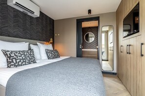 1 bedroom, iron/ironing board, free WiFi