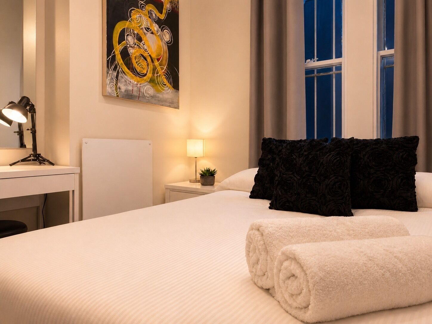 Deluxe Double Room | Iron/ironing board (on request), free WiFi, individually furnished