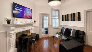 Living area - CitiRooms Auckland (Auckland)
