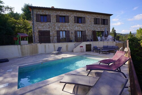 Stunning private villa with private pool, WIFI, A/C, TV, terrace, pets allowed and panoramic view