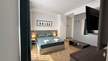 Luxury Double Room, Sea View | Desk, laptop workspace, blackout drapes, free WiFi