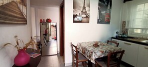 Dining - House With Bikes Included By Belcantovillas (Torre Del Lago Puccini)