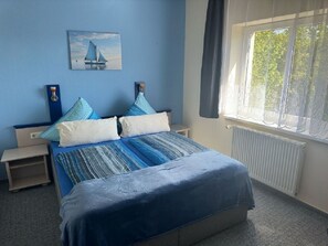 1 bedroom, WiFi, bed sheets