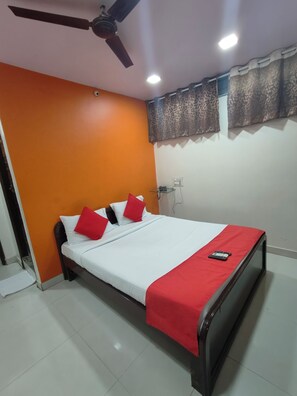 Free WiFi, bed sheets - Hotel Golden Arch  (Bangalore)