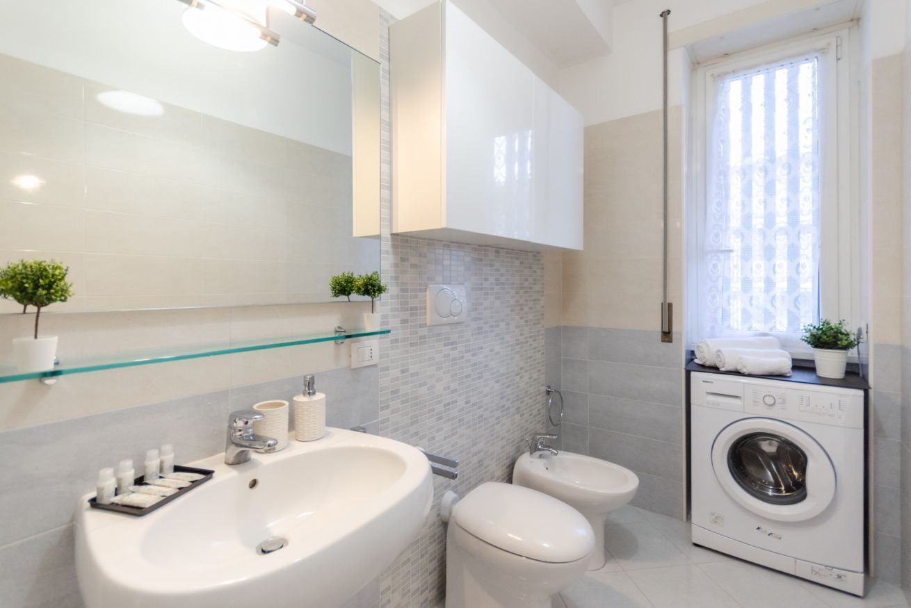 Doccia, asciugacapelli, bidet, asciugamani