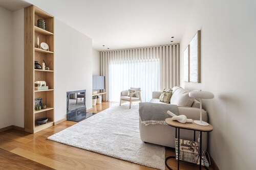 Maximus Design By House and People