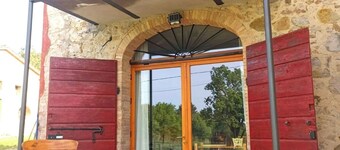 Casina Rossa, nestled in the Tuscan countryside