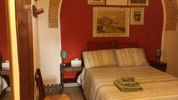 1 bedroom, bed sheets