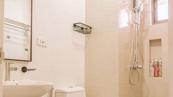 Doccia, asciugacapelli, asciugamani