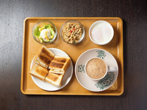 朝食
