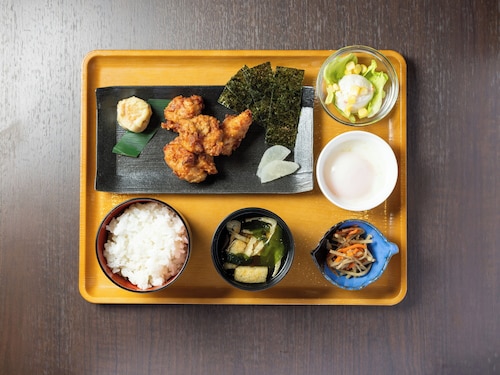 朝食