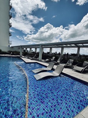 Pool - King Studio with Grand Views (Iloilo City)