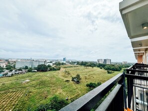 Property grounds - Luxe City Studio Hideaway (Iloilo City)