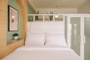 1 bedroom, iron/ironing board, internet, bed sheets