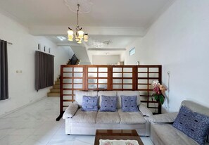 Chambre Familiale | Bureau, Wi-Fi gratuit