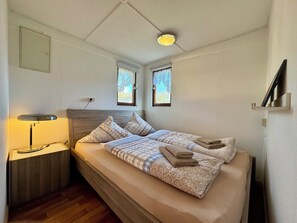 4 chambres, fer et planche à repasser, accès au Wi-Fi (inclus)