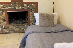 2 bedrooms, iron/ironing board, WiFi, bed sheets - Dimitris Resort : The pool home nearby! (Alexandroupoli)