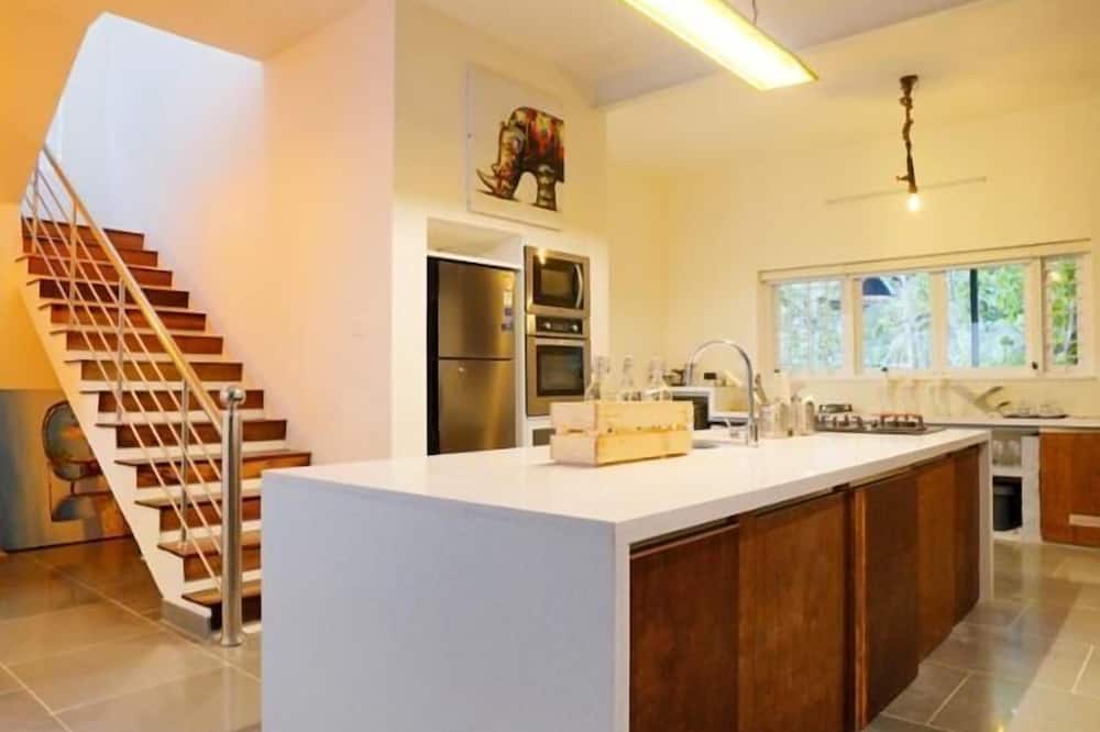 Riverside GuestHouse