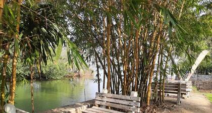 Riverside GuestHouse