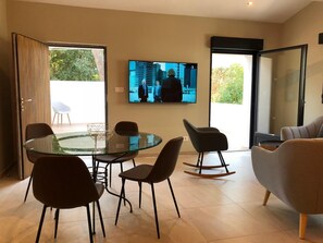 Interior - T3 garden heated pool parking close to port (Cassis)
