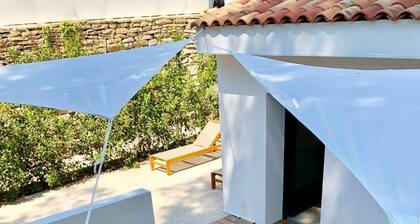 T3 garden heated pool parking close to port
