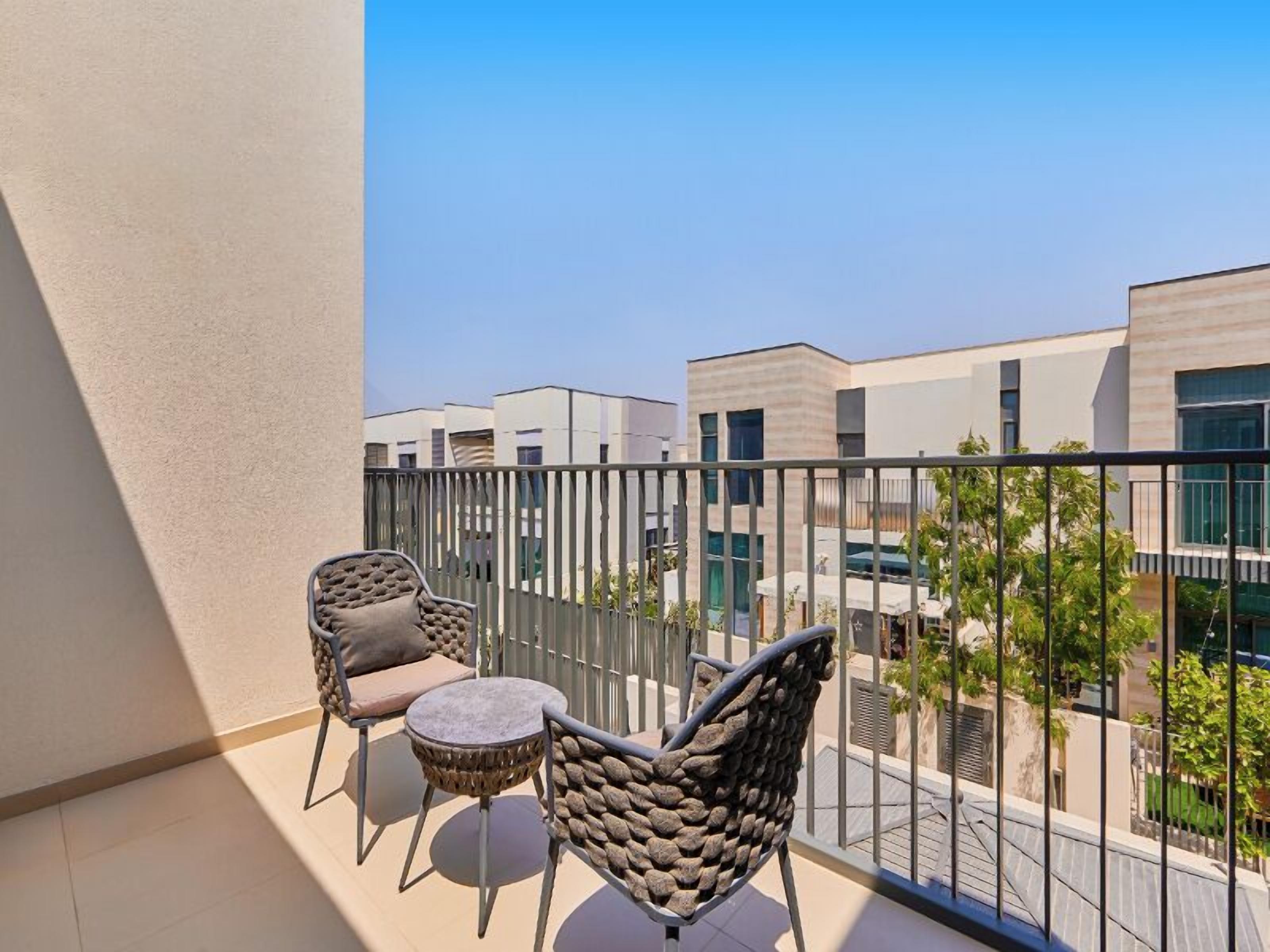 Premium Townhome, 4 Bedrooms | Balcony