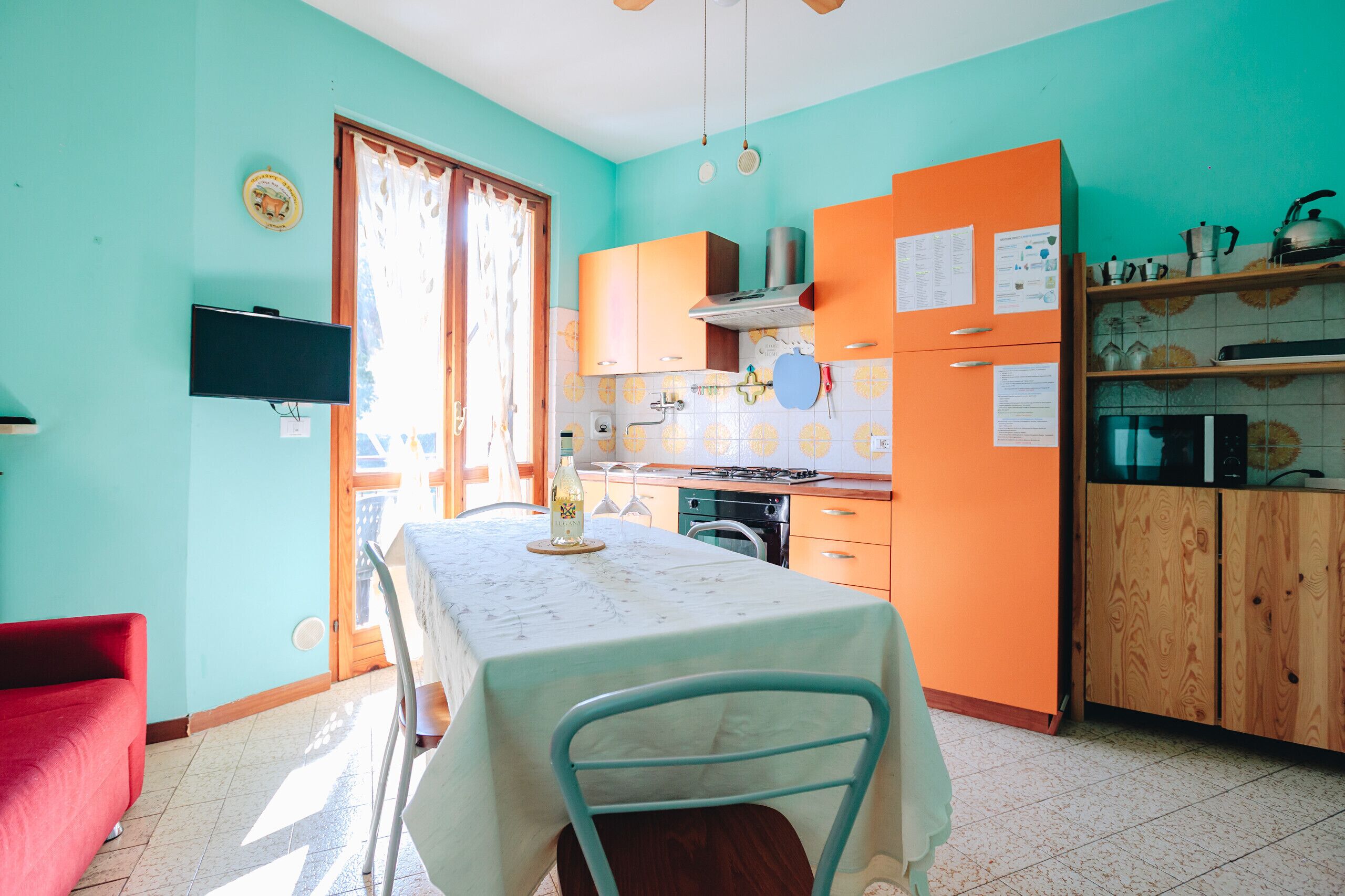 Réfrigérateur, micro-ondes, four, lave-vaisselle