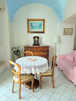 Interior - Elle, a stone's throw from the Sea (Positano)