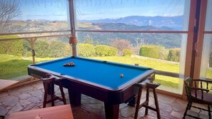 Leilighet, 2 soverom, røyk, balkong | Spillrom