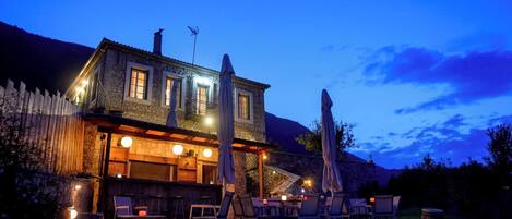 Apartment, 2 Bedrooms, Smoking, Balcony | Exterior