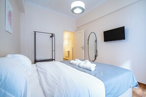 1 bedroom, iron/ironing board, WiFi, bed sheets - Gyzi Center Studio by MPS (Athina)