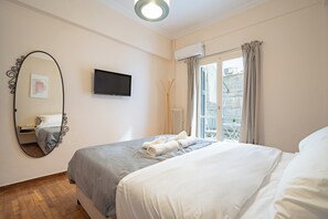 1 bedroom, iron/ironing board, WiFi, bed sheets - Gyzi Center Studio by MPS (Athina)