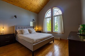 4 habitaciones, tabla de planchar con plancha y wifi gratis 