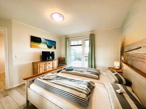 3 chambres, fer et planche à repasser, lit parapluie, Wi-Fi gratuit