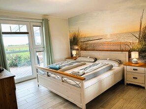 3 bedrooms, iron/ironing board, travel cot, free WiFi