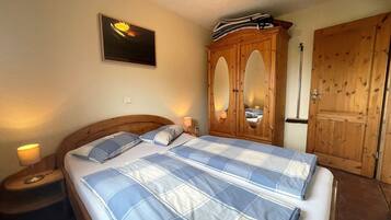 2 chambres, fer et planche Ă repasser, lit parapluie, Wi-Fi gratuit