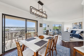 Dining - Penthouse with Glorious Water & Marina Views, Near Beach (Hilton Head Island)