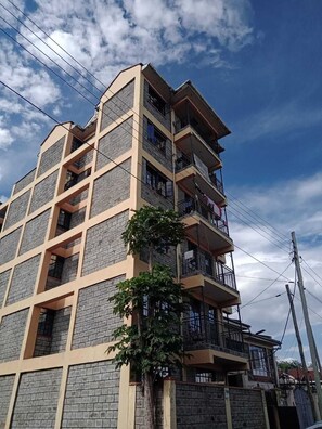 Exterior - Lux Suites Pipeline Apartments Milimani (Kisumu)