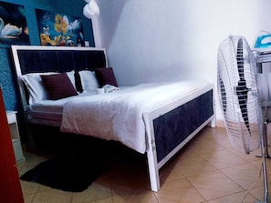 1 bedroom, individually decorated, individually furnished, free WiFi - Lux Suites Pipeline Apartments Milimani (Kisumu)