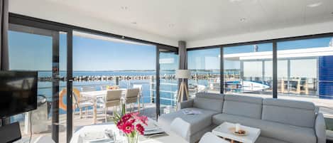 Télévision, chaîne hi-fi