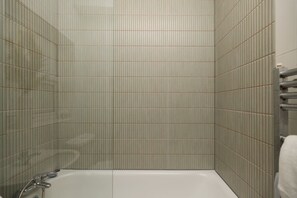 Apartemen (1 Bedroom) | Kamar mandi | Pengering rambut