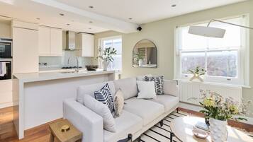 House (2 Bedrooms) | Exterior