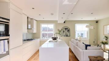 House (2 Bedrooms) | Exterior